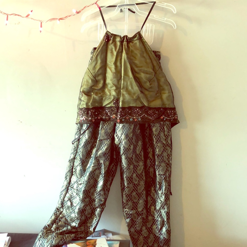 Choli top and harem pant set. Festival boho outfit